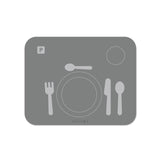 Set de table pour enfant avec des illustration de vaisselle pour apprendre à mettre la table. Le set est en forme de rectangle et il est de couleur gris