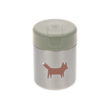 Sur fond blanc, boite à repas en inox avec un couvercle en plastique de couleur kaki. Sur la boîte à goûter, il y a une illustration de renard.