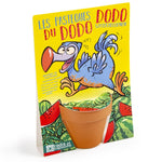 Emballage en forme de carte d’un kit de jardinage pour enfant de la marque Radis et Capucine. Le kit s’appelle Les pastèques du dodo. LA carte est jaune avec une illustration d’un oiseau dodo et d’un champ de pastèques.