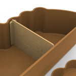Gros plan sur le séparateur d'un boîte à gouter pour enfant en forme de crocodile et de couleur marron