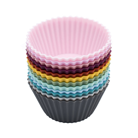 12 Moules à muffins individuels en silicone de 12 couleurs différentes, empilés les un dans les autres