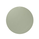 Tapis de sol en forme de cercle de couleur olive posé sur un fond blanc